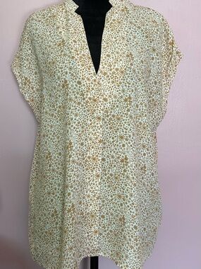 Cream Floral Split-Neck Tunic